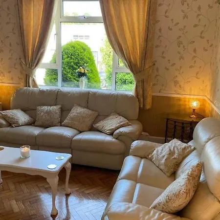 بيت للعطل Glenmount كاستلبلايناي
