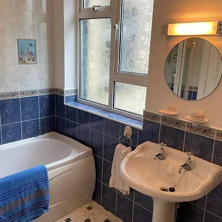 Glenmount كاستلبلايناي