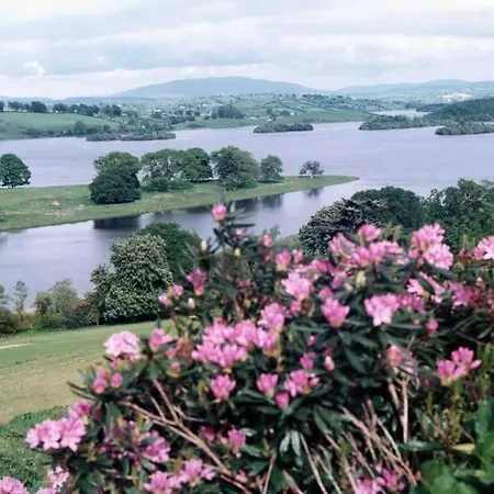 度假居 Glenmount 卡斯尔布莱尼