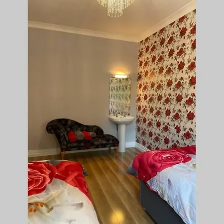 Glenmount Tatil Evi *