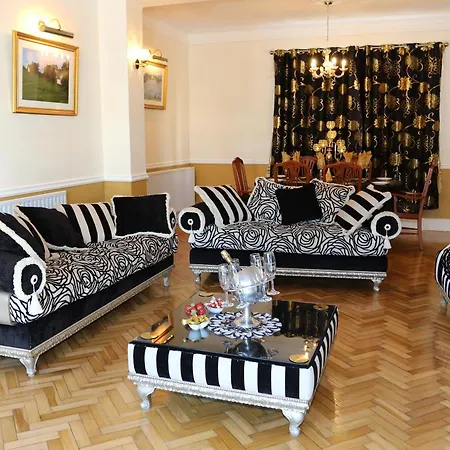 بيت للعطل Glenmount *